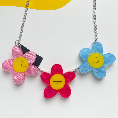 Spring Blossom Daisy Trio necklace