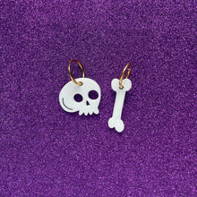 Load image into Gallery viewer, Skull and Bone Earrings
