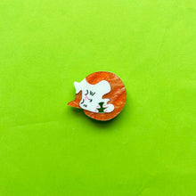 Load image into Gallery viewer, Croissant Cat - brooch