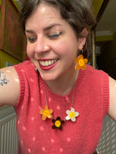 Load image into Gallery viewer, Flower Power Trio necklace