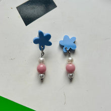 Load image into Gallery viewer, Blue Daisy Bead Drop Earrings - SAMPLES