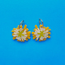 Load image into Gallery viewer, Dandelion earrings
