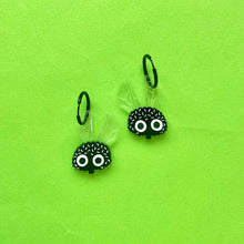 Load image into Gallery viewer, Frog &amp; Fly Earrings