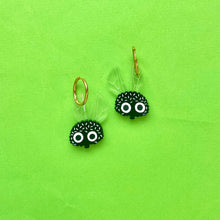 Load image into Gallery viewer, Frog &amp; Fly Earrings