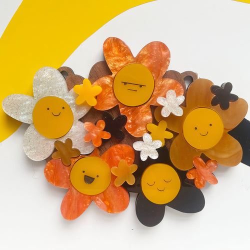 70s Vibes Daisy Bouquet - statement necklace