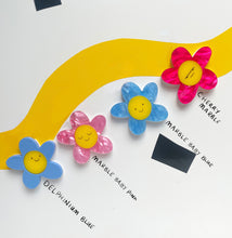 Load image into Gallery viewer, Spring Blossom Daisy Brooches - PRE ORDER
