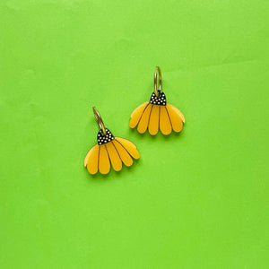 Droopy Daisy Earrings