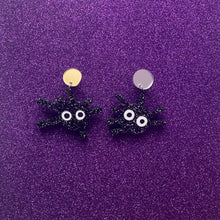 Load image into Gallery viewer, Mis-matched Spidey Earrings
