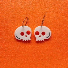 Load image into Gallery viewer, Skull dangle Earrings